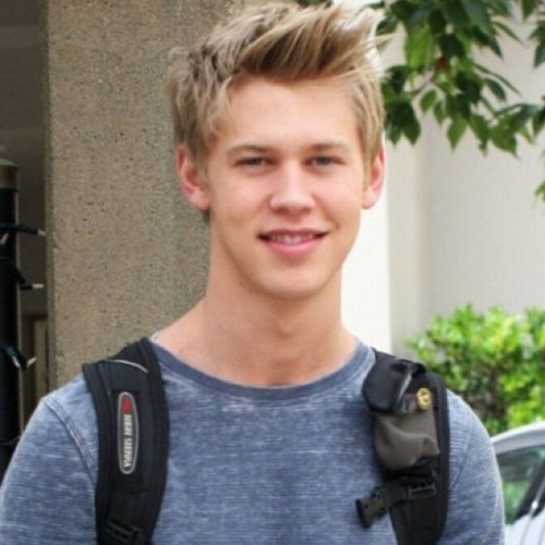 JamesButler_LA's profile picture. James. 18. Laguna Academy