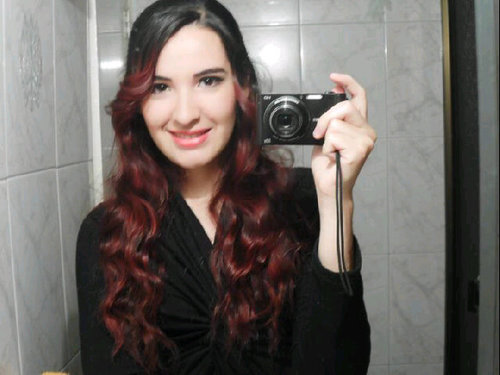 Comunicadora Social Periodista y bailarina. Soy colombiana pero mi familia paterna es Libanesa. Hablo Español, ingles y arabe libanes.
