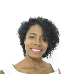 Cristã,fisioterapeuta,amante de artes manuais,casada,mãe da Elis e Vívian.