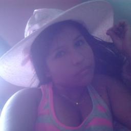 sou linda gosto de conhecer pessoas novas e fazer amigos novos .......