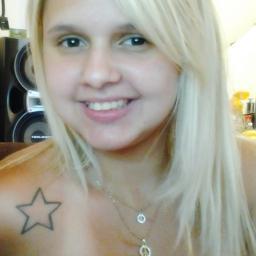 A menina que sonha com os pés no chão .