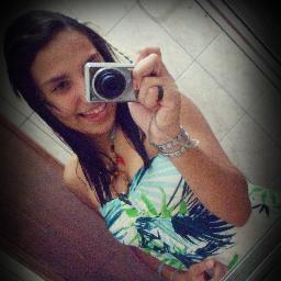 criticas nao me abalam elogios nao me iludem sou o que sou nao o que dizem  *--*