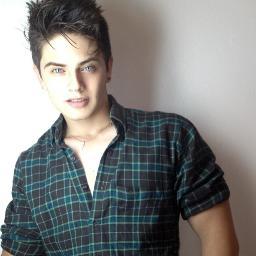 chris O sorriso mais lindo de todos sempre será o seu . since:22/08/2011♥por @esterrodriguese  true love
 http://t.co/PAj13qZT3P