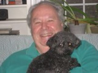 Interested in social and technological trends, the activities of friends, and commentaries of my favorite people.