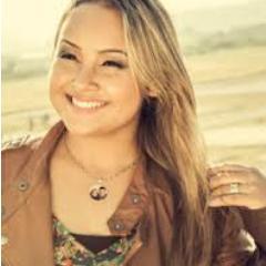 Sou uma grande fã da cantora Bruna Karla as musicas dela me ajudo a me firma com Deus e a nunca desistir dos meus sonhos *-* Ded. a @BrunaKarlaBk 33'