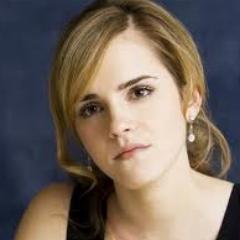 sou simples como você me vê. Forte como ninguém sabe. E irônica como ninguém percebe.E potterhead always..