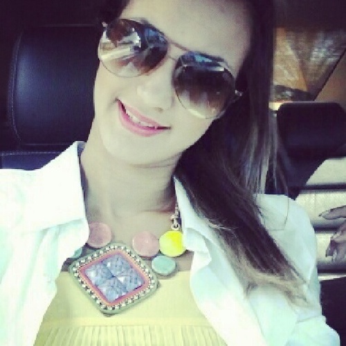 Quando estou com raiva sou fria. Quando estou com ciúmes sou ironica. Quando estou triste sou quieta. :p