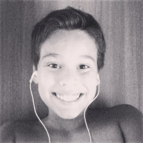 Don't worry, be happy ✌ Tenta achar q não é assim tão mau, exercita a paciência, guarda os pulsos pro final, saída de emergênciaaa! -Pitty