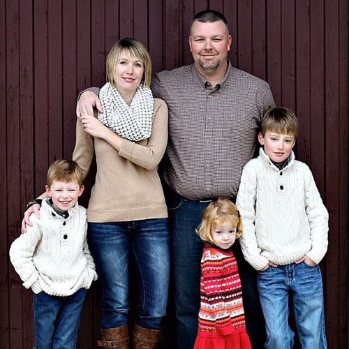 hockeyfam5's profile picture. Daughter, wife, mother of 3 munchkins who keep me very busy. Blessed to work at home. Love planning, organizing and watching my kids in all their activities.