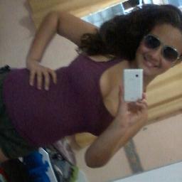 ,nαo tente me entender;
　　sou completαmente diferente do que vooc imαginα :)
　　　 posso chegαr mαis longe que vooc pensα :)
　　　sou unicα....