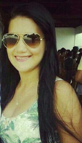 Não importa o que os outros falem,eles serão sempre os outros.Só você sabe o que te faz feliz .!
