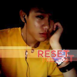 Justin Bieber ( @justinbieber ) and Taylor Swift ( @taylorswift13 ) is my everything! :D kik me: Jasonmir96 My main twitter @jasonroymiral My Insta: @jasonmir