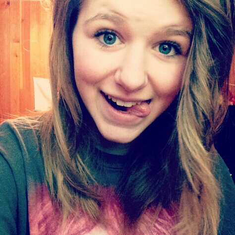 I follow back! I'm very friendly! if you don't like me.. Fuck off!;) ♥6-06-12♥ In love with my best friend♥