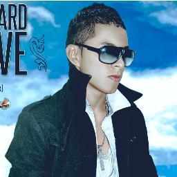 Dueño/Cantante/Productor Musical de @CyberMusicInc (Colombia)
Reggaeton/Rap 
Booking: mredwardoficial@hotmail.com -3114540853