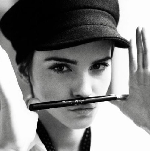 Waiting for peter pan 2014 with @EmWatson acting in it! Endless love for her.