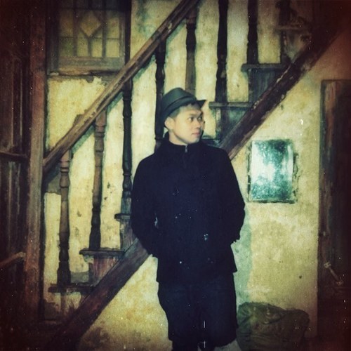 StevenLimenstin's profile picture. Bahagia itu sederhana. Kalau bisa bersenang-senang sekarang. Ngapain harus nunggu kemudian?