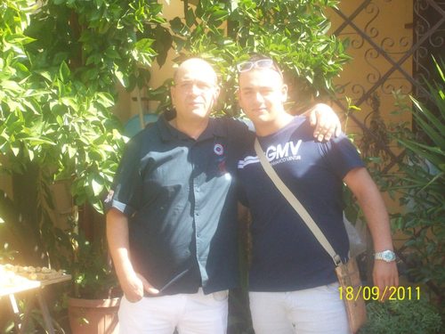 Studente al 3° anno di Ragioneria, Tifoso sfegatato juventino, Amante della mia città...