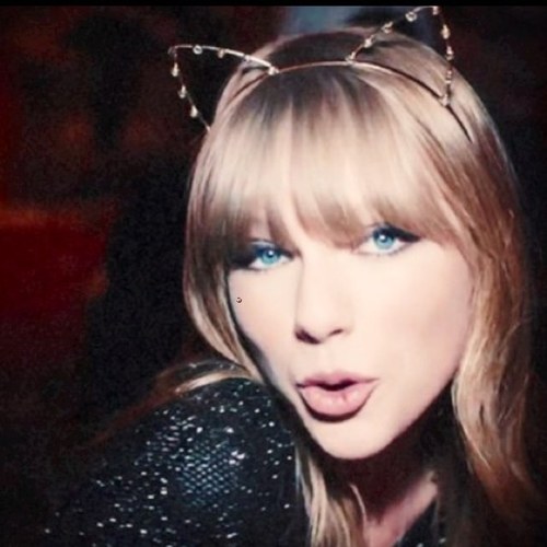 Love taylor swift And her swifties! ;)