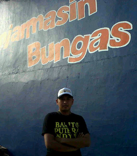 Rizalmarlong's profile picture. 