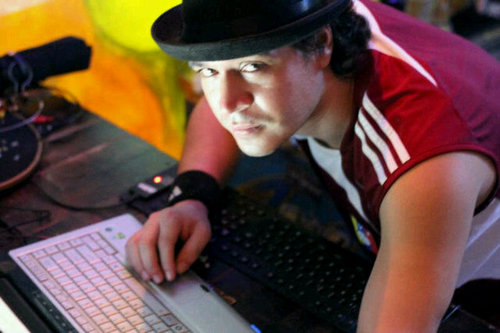 técnico de sonido músico (guitarrista) guitarrista de @inpwt stage manager montaje de sonido y backline Dj selector (K2S) @molokomgta