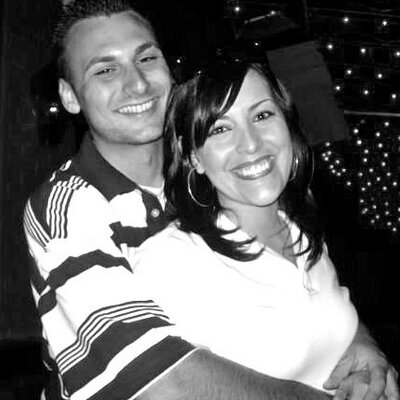 Profile Picture of Angela & Jason (@AjStiner) on Twitter