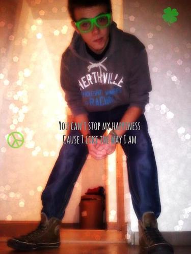 Proud #Boydirectioner 
don't Ask if I'm Gay, I'm not! 
https://t.co/76jhR6a6 Come Like this page