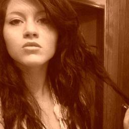 emmamason93's profile picture. im all me. no one else. 
i sing. it's my life. my best friend? she's amazing. 
that's all.