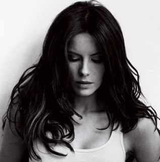 UnGodlyBeauty's profile picture. Daughter of #Zeus and #Hera. Power over the underworld, but not like #Hades. I decided to roam the human world to find my place. | +18 RP MC | Single |