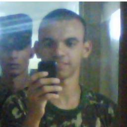sou o jonathan tenho 19 anos, trabalho no exercito e curto tocar bateria rs acho que é isso...