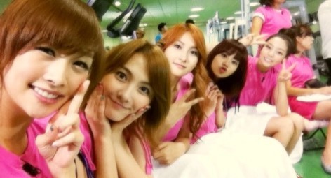 Garing-garingan ala kamilia. Bareng-bareng canda garing tanpa bashing.