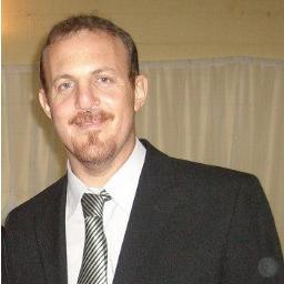 Licenciado en Comunicacion Social. Director de https://t.co/6Ago5qILln . Profesor. Escritor. Papá de dos. Creador de los Premios Carolina Tobar García a la radio.