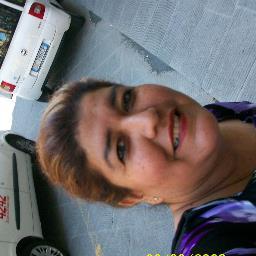 profesora, conductora, empresaria, Doctorado en Educación