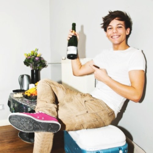 Stucked in Narnia. If you love one direction then you're my tipe. #directioner