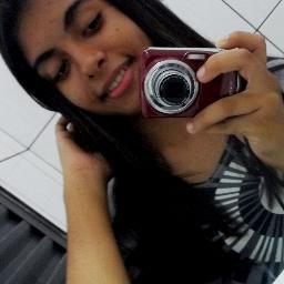 Pra que ler issuh?
Não é mais fácil me
seguir logoh?
Dai vuxê me conhece
pelos meus posts!
Não se preocupe, sempre estarei twittando!!!