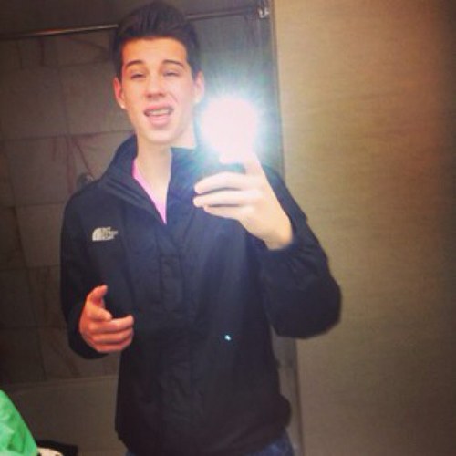 Follow Me And I Will Follow You Back 1OO% #TEAMOBEY