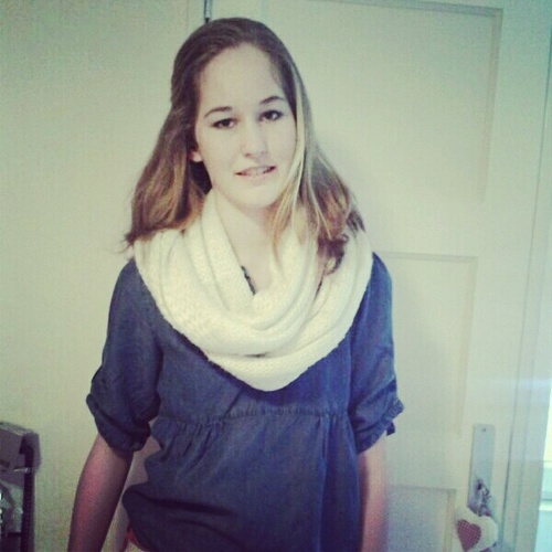 AnnetNoppert's profile picture. Je moet doorgaan, ook al zijn er tegenslagen. Je moet vooruit kijken, naar de mooie dingen die nog gaan komen.♥