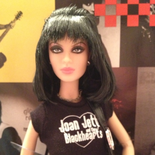 mishlnaz's profile picture. 