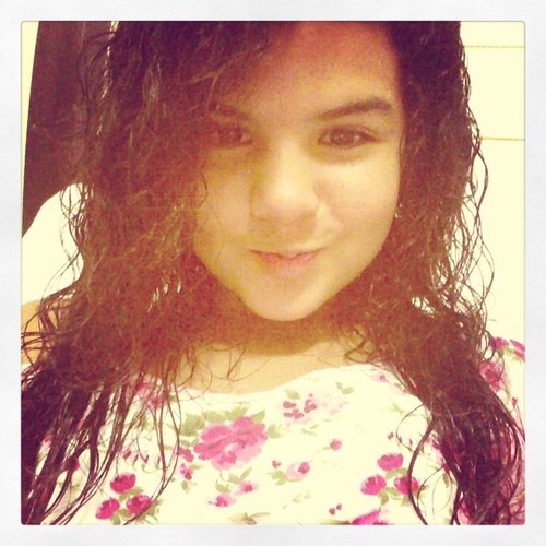 A princesa não e aquela que usa a coroa , mais sim aquela que tem carater e se emporta com o mundo !!