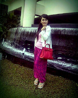 Neng_rieni's profile picture. I love my family ♥ My honey ♥ My pin 315EBB53
