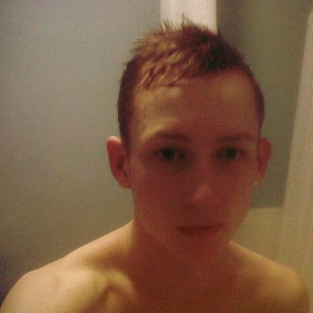 Im a 17 year old for Swansea, South Wales looking to meet new people and get new opportunities