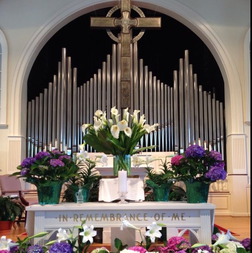 A post-denominational church of the protestant flavor and reformed tradition
Dr. Bob Norris, Pastor