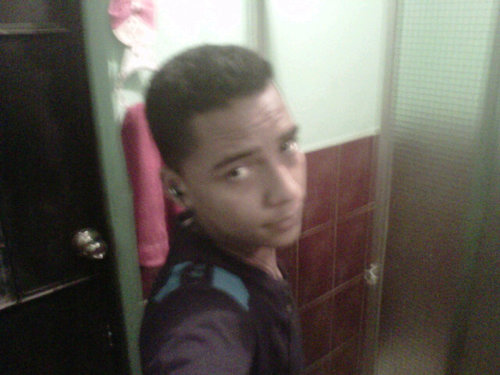 Todo esto empeso por la nesesidad de tener amigos jajajajajajajaja pufffff si pues :s