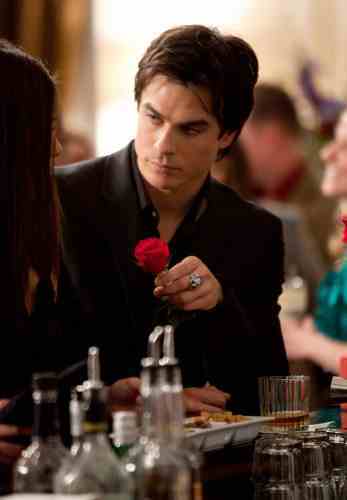 Hi I am damon salvatore I love 1800's TVD Single RP