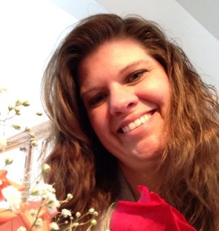 Married to Brian (@iplayagrand) - Mom to Andi, Erin, & Meg - owner of 2 rescue dogs - loving Jesus - loving children
