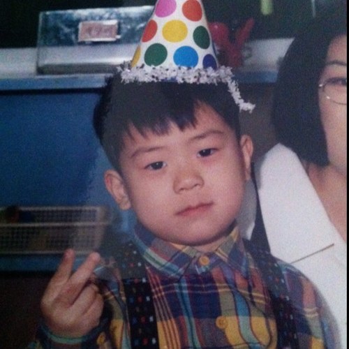 toe_knee_kim's profile picture. I have many leather-bound books and my apartment smells of rich mahogany. Senior at UT Austin.