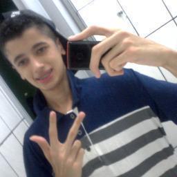 15 anos, capricorniano, São Pauliinoo s2, chato, divertido, sério, brincalhão, companheiiro, atencioso, romantico e o que vc mais quiser e precisar ;]