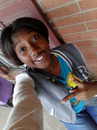 Im juss ah COOL ahh CHICK so Follow me &&' i will follow back, Mmmkayee? KKkツ♡♥