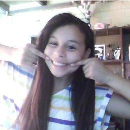 holis..soi de laserena m e gusta comer xd los deportes escuchar musica ,cantar y reir :D