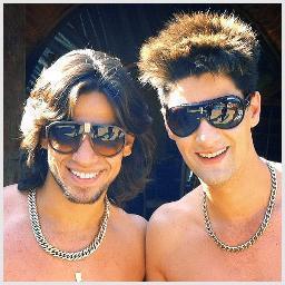Para todos os admiradores e admiradoras da melhor dupla sertaneja. Com toda intensidade de Munhoz e Mariano!:)