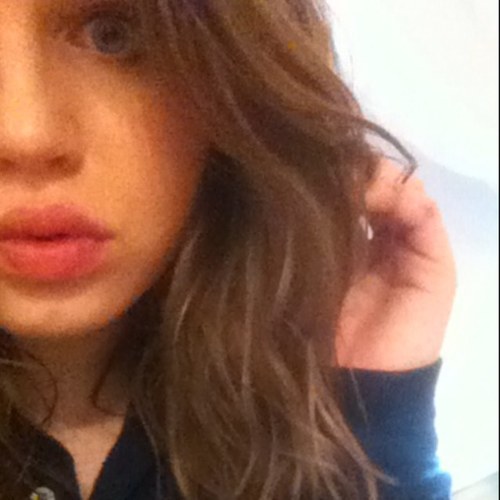 My names haillie follow my other twitter @xoxohailliexoxo and IG: xoxohailliexoxo